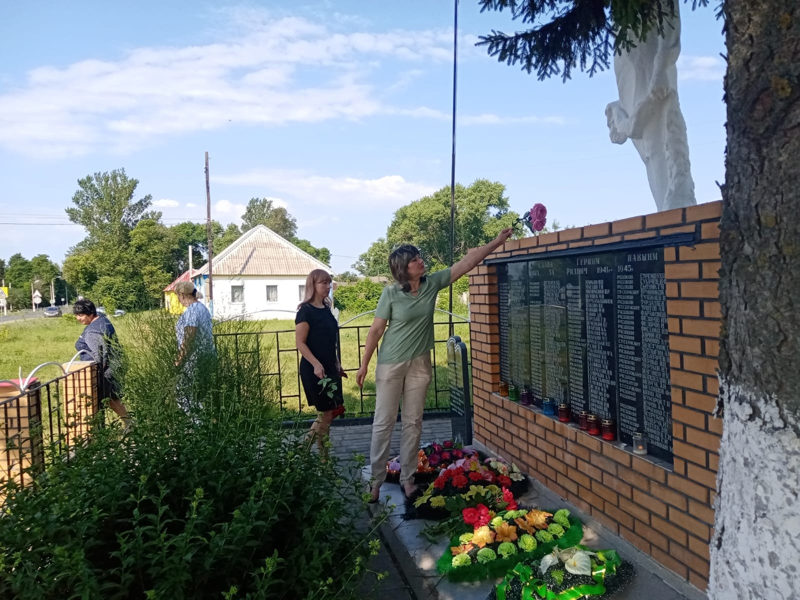 Памятный митинг с возложением цветов (МО &amp;quot;Пушкарский с/с&amp;quot;)..